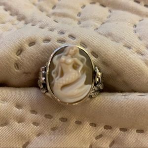 Mermaid Cameo poison ring